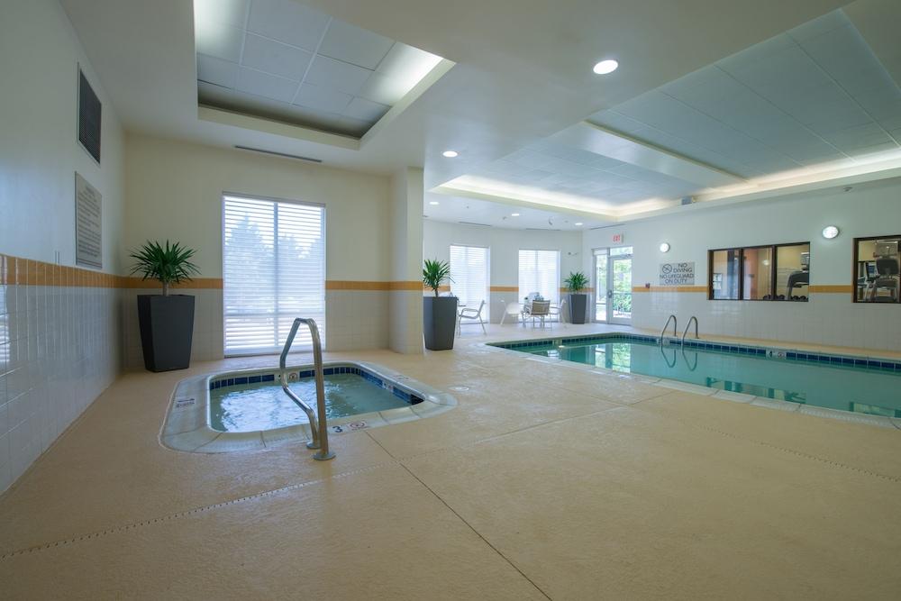 Hilton Garden Inn Lynchburg Bagian luar foto