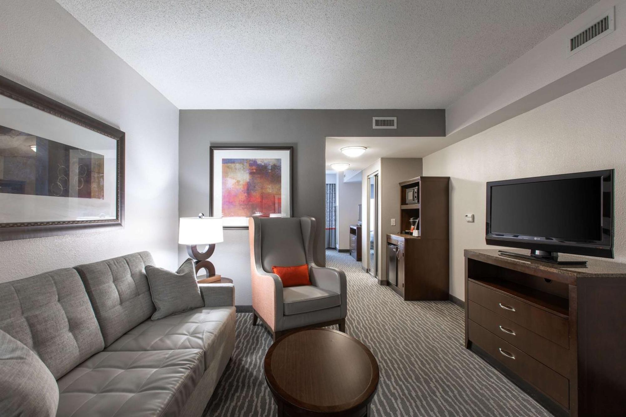 Hilton Garden Inn Lynchburg Bagian luar foto
